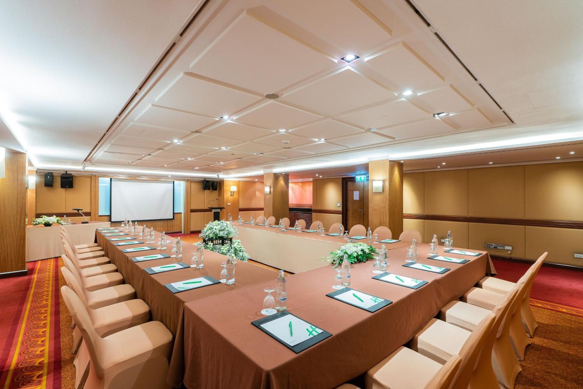 Hotel Silom By Ihg 4*